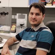 دکتر حمید آزادی تخصص چشم‌پزشکی در شهر شیراز