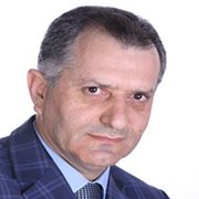 دکتر علیرضا نادری تخصص چشم‌پزشکی در شهر تهران